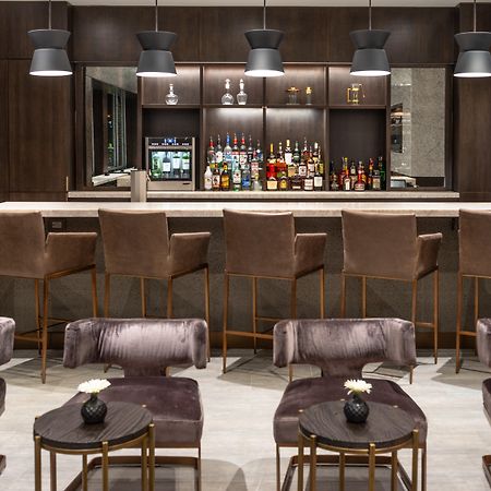 Holiday Inn Boston Logan Airport - Chelsea By Ihg Exteriör bild