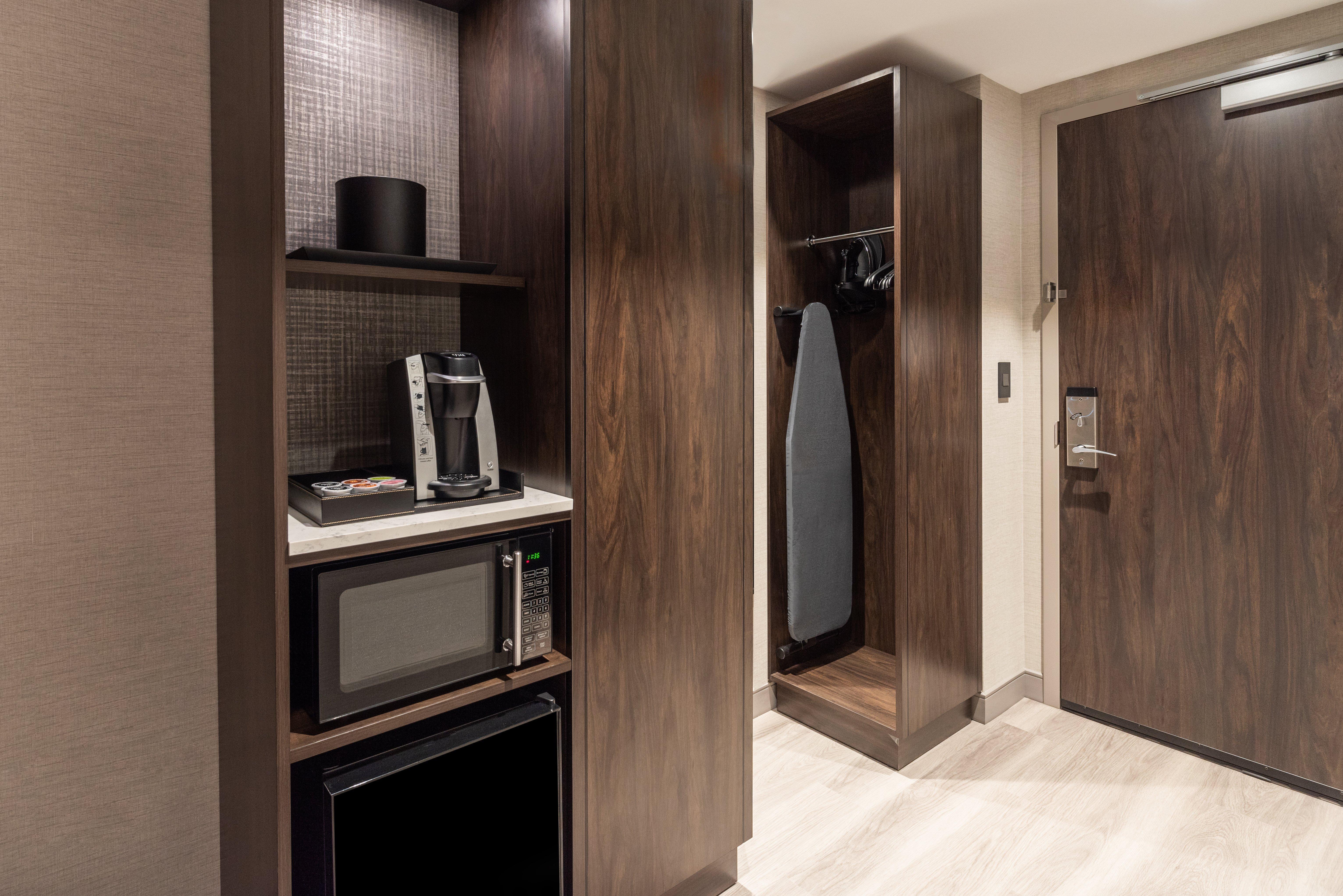Holiday Inn Boston Logan Airport - Chelsea By Ihg Exteriör bild