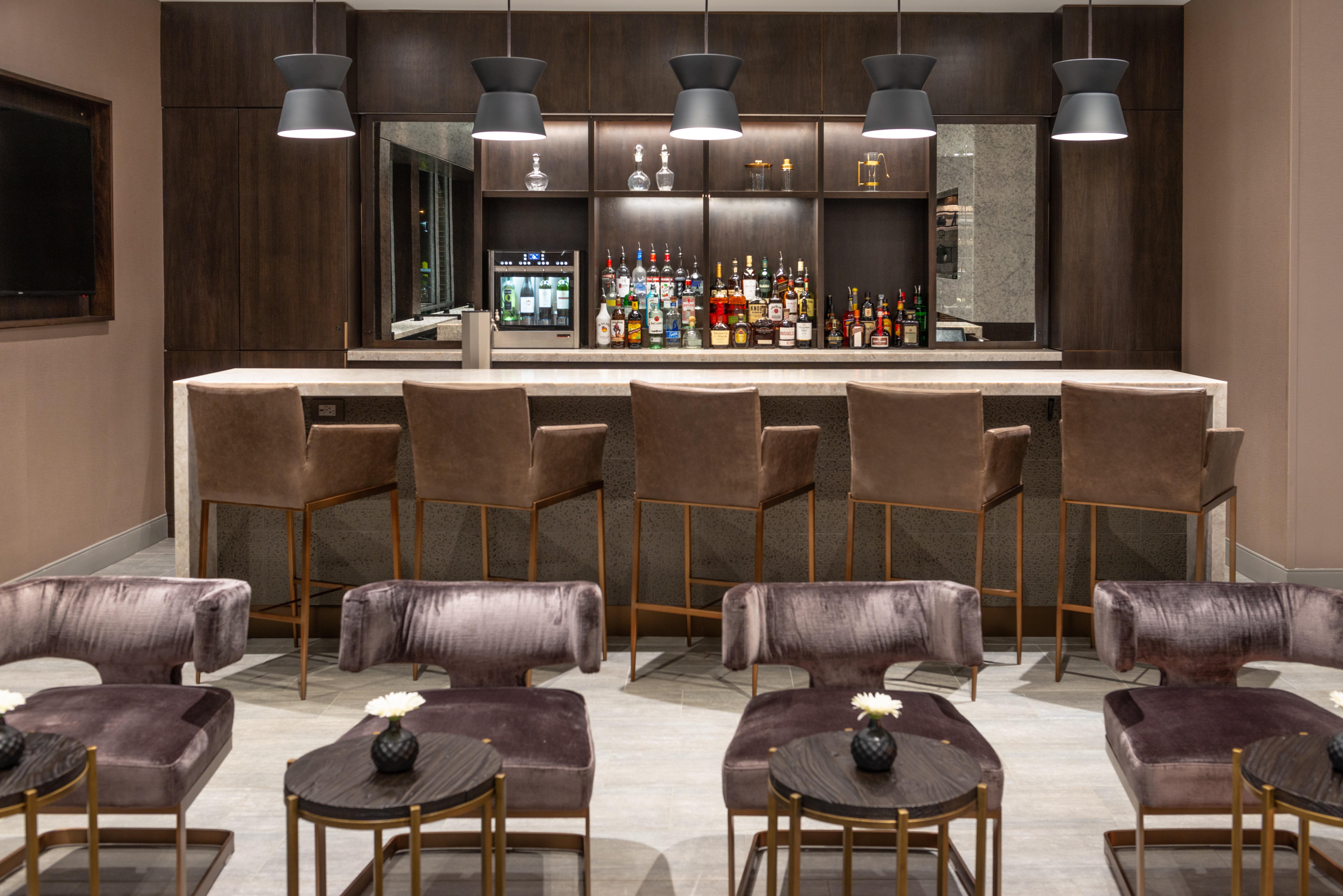 Holiday Inn Boston Logan Airport - Chelsea By Ihg Exteriör bild