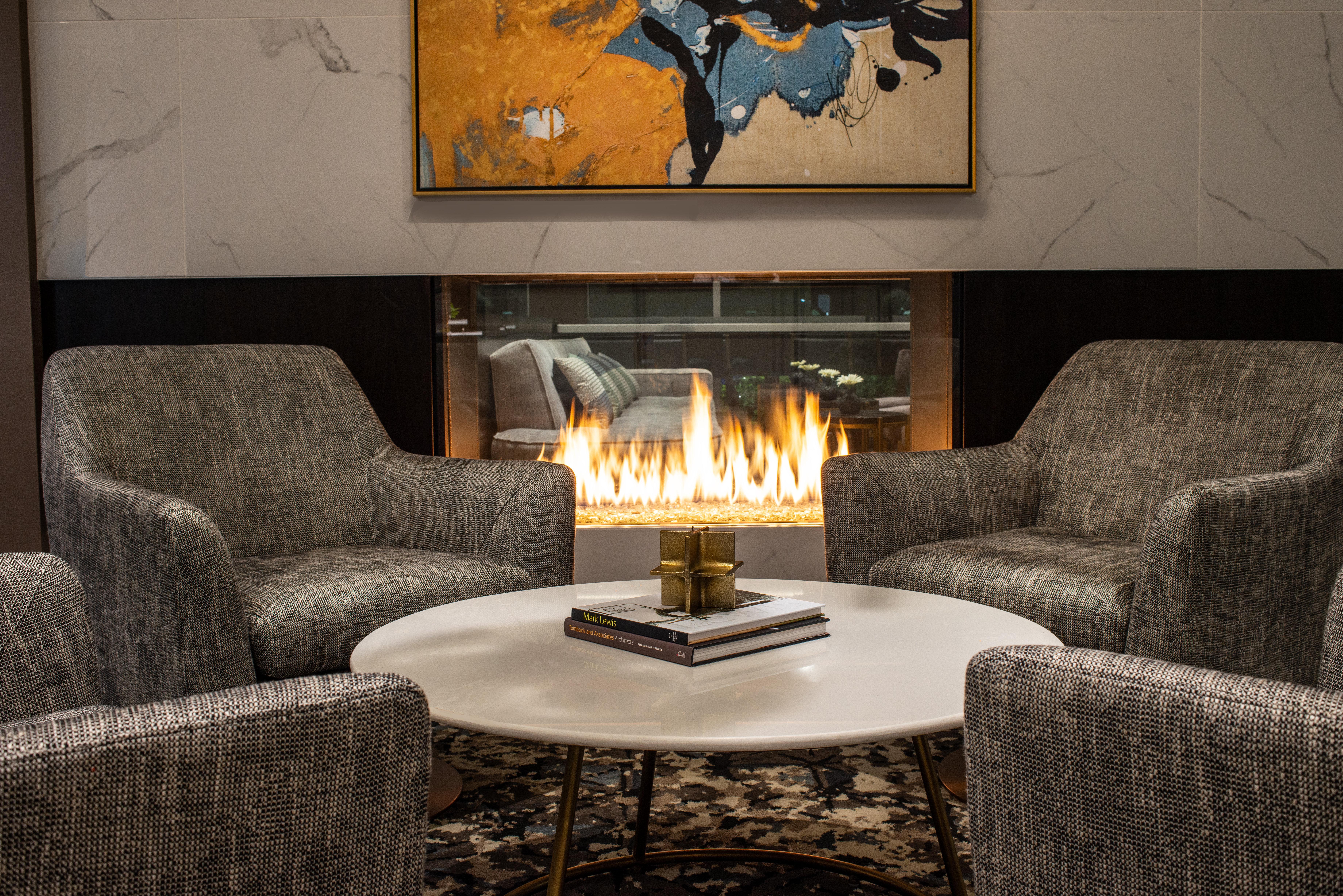 Holiday Inn Boston Logan Airport - Chelsea By Ihg Exteriör bild